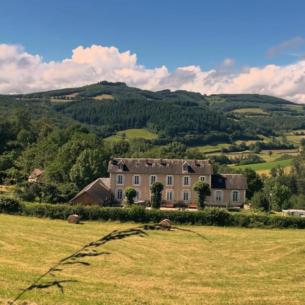 L' Ancienne Ecole Du Morvan Larochemillay Exteriör bild